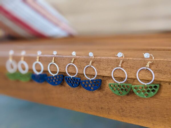 "Delicate Honeycomb" 3D printed Earrings - Image 4